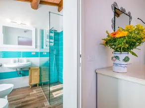 Beautiful private villa for 6 people with A/C, WIFI, hot tub, TV, patio and pets allowed - Image 3
