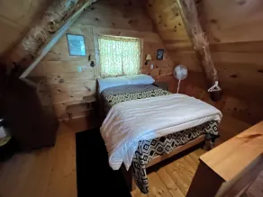 Cozy Cabin On 10 Wooded Acres In Vermont - Image 4