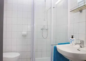 Holiday apartment in an apartment house with pool and internet - Image 2