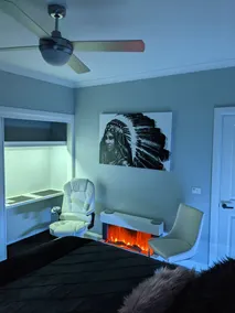 Country Luxury. Delux Queen Bed, Full Bathroom. Private Unit. Massage chair. - Image 5
