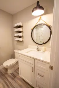 The Captain - 3 Bed/1 Loft Lakeside Cottage! - Image 2