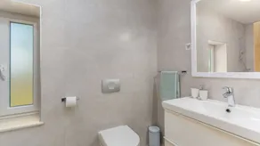 Family villa Corticum Otium with pool in Tinjan - Image 2