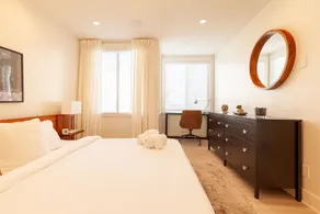 Luxury Beachfront Condo (2) - Image 3