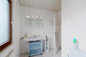 Seepark Kirchheim Ferienhaus bei Anne mit Sauna - Image 4