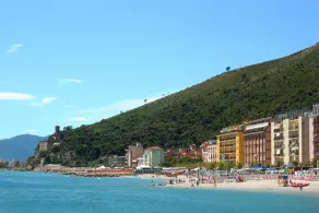 Tre Balconi Sul Mare - Beachfront Sea-View Apartment - Happy Rentals - Image 5