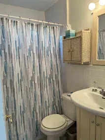 Great location-No need to drive. Near to beach, boards  & Convention Ctr! CLEAN! - Image 2