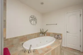 Riverfront Condo w/beach, boat launch, pool & spa - Image 4