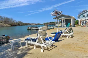 7 BR Private Peninsula & Houseboat LUX Isle Beach Lake Panoramic views Hot Tub - Image 5
