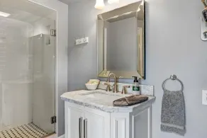 Spacious Home Near Downtown Napa - Image 2