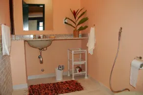 House in a gated community with spectacular views - 5 suites - Image 2