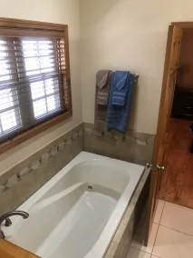 Truman Lake Ferienhaus auf 10 Hektar, grenzt an öffentlichen Boden - Image 4