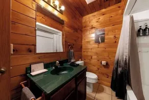 3-unit Adirondack Retreat + Lake Access - Image 5