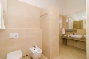 Eine wunderschöne Villa mit fünf Schlafzimmern am Pool für einen idealen Familienurlaub - Image 4