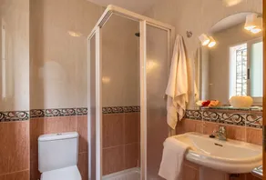 Traditionel spansk villa med privat opvarmet pool og en fantastisk udsigt - Image 2