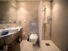 Deus Hotel - Image 3