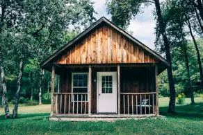 One room cabin with bathroom - Image 5