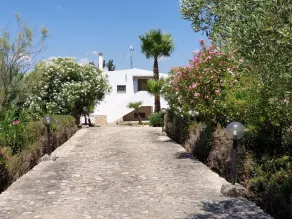 Private Alghero Villa with Pool, 2500m² Garden & Free WiFi - Image 4