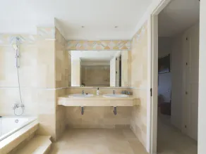 Cubo's Boutique Apartamento Elviria Hills. Luxo, vistas e piscinas - Image 4
