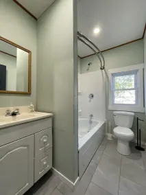 The Shearer - 3-Bedroom Waterfront Cottage - Image 4
