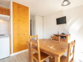 Cosy apt 4 ppl with balcony, near the ski runs - Image 4