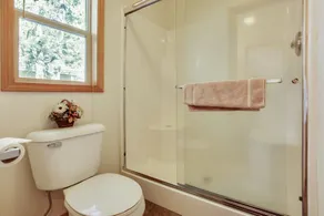 15 Topflite-Hot Tub, A/C, 6 Kayaks, 4 Sets of Golf Clubs, Ping Pong Table & Much More! S H A R C Aquatics Center, Sledding Hill, Mt. Bachelor, Golf, Deschutes River, Tennis Courts, Bike Paths - Image 5