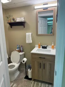 20 minutes from Penn State! Private entrance, cozy living space. - Image 3