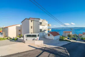 Appartement de deux chambres avec la terrasse et la vue sur le mer Mali Rat, Omis (A-9698-a) - Image 5
