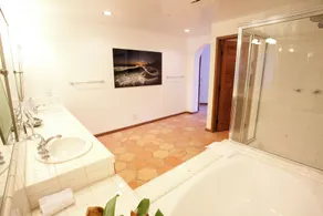 Ocean Front Villa Hamilton Bucht - Image 3