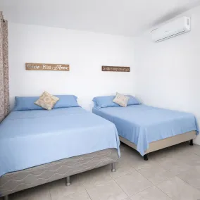 Modern Apartment w Private Pool - Image 4