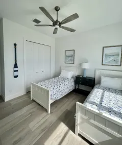 PERFECT FAMILY GETAWAY -  3 Bedroom / 2 ½  Bath w/ 60' Boat Dock & Private Pool - Image 5