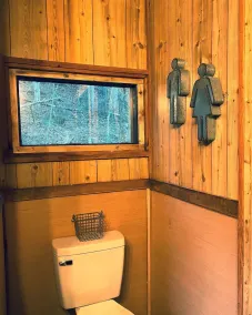 Rustic Retreat: Scenic A-frame Farmhouse - Image 5