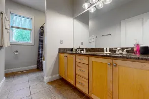 Dog-friendly home with a hot tub & free lake club passes - walk to skiing & lake - Image 5