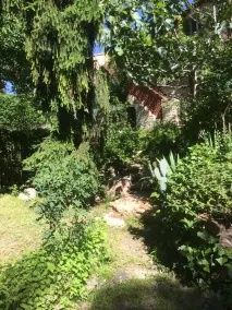 T2 in private property in garden with pool overlooking pinewood - Image 4