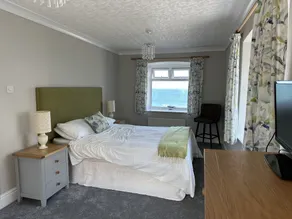 Stunning Beach Front Apartment - Watch the dolphins over breakfast - Image 4