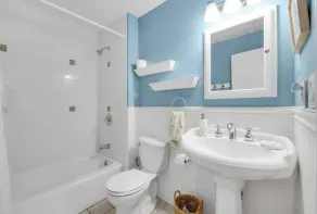 Hamptons 4BR Bay Access 6.5 miles to US Open, 3 mi Dune Rd. Beaches,  - Image 3