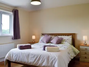 2 bedroom accommodation in Pen-y-Bont, near Llandrindod Wells - Image 4