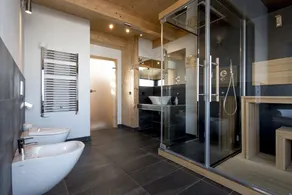 Chalet # 3 with sauna, indoor whirlpool and outdoor whirlpool - Image 3