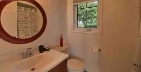 Cozy Oceanfront Cottage - Image 3