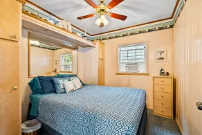 Lakefront Cottage on Webster Lake with Beautiful Sunsets, 2 bed, 1 bath - Image 4