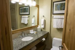 Grand Summit Hotel Spacious Family Suite - Image 5
