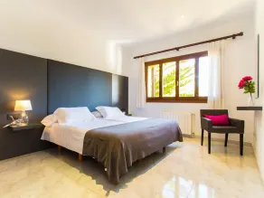 Fantastisk villa med pool, wifi och 300 m från stranden i Cala Millor - Image 5