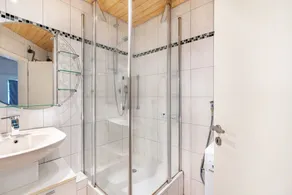 Holiday Apartment 'Gästehaus Gross' with Private Terrace, Garden, and Wi-Fi - Image 3