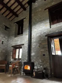 Rustikales Steinhaus mit einem modernen Touch - Image 2