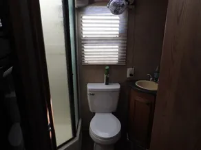Cozy Camper/RV: Hot tub available  - Image 2