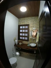 Beautiful rustic house with a 4x3 pool and 7 bedrooms in Arraial - five of which are suites. - Image 3