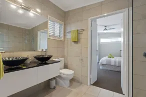 Luxurious, private cottage for couples with heated spa - Image 4
