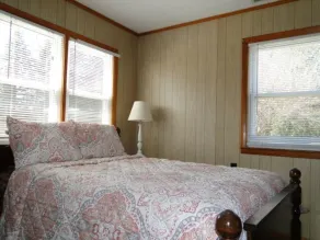 Cozy Lexington Cottage! Stroll down to the sandy beach of Lake Huron! - Image 3