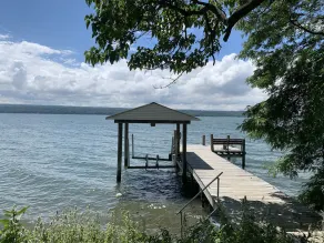 Remodeled Cayuga Lake Cottage - nice yard & waterfront, near Treleaven winery - Image 2