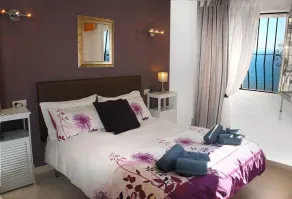 BIG DISCOUNTS!  HOLIDAY VILLA Private Pool with Front Line Sea Views - Image 3