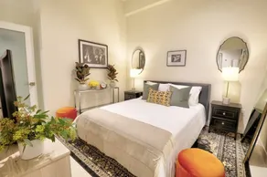 Glamorous Old Hollywood DTLA Condo, 360 Degree Rooftop Pool & Free Parking - Image 5